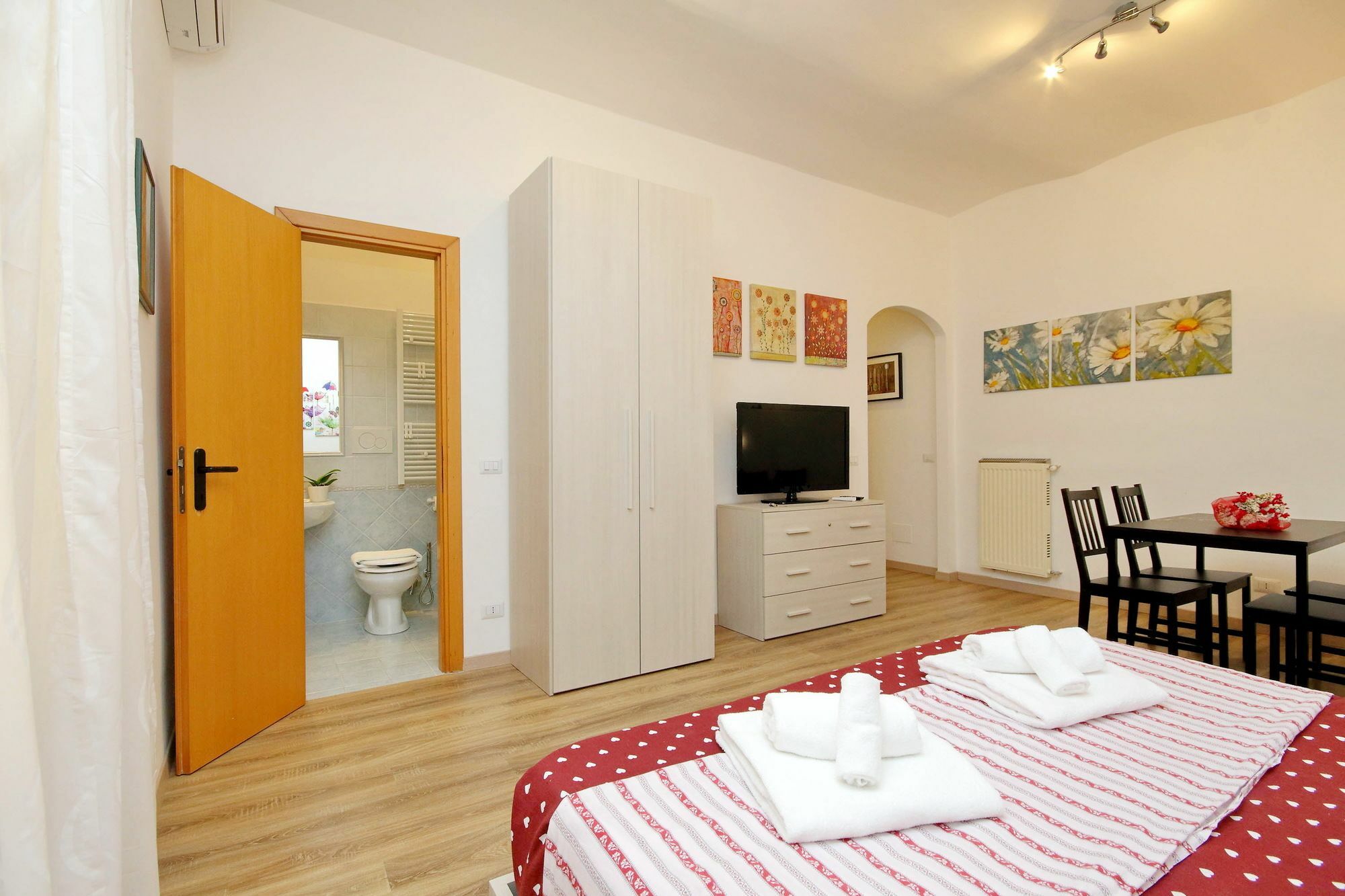Holiday rental San Lorenzo district Roma Exterior foto